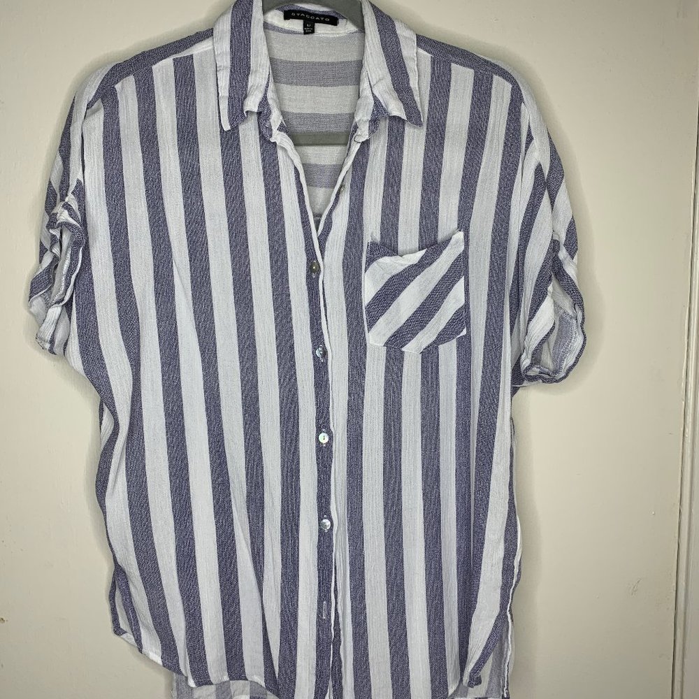 Staccato Button-Up
